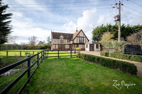 4 bedroom detached house for sale, North Fambridge