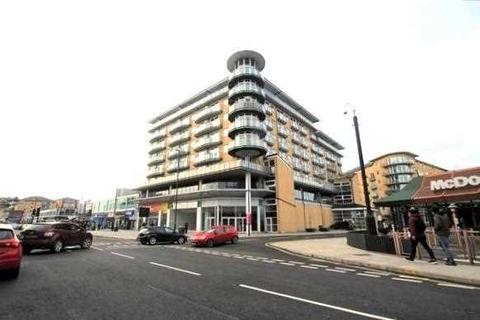 1 bedroom apartment for sale, Azalea House, Feltham