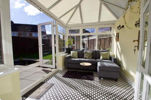 2 Chase Close, Glastonbury, BA6 9PT