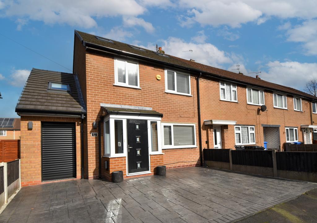 Lynton Avenue, Flixton, M41 4 bed end of terrace house for sale £350,000