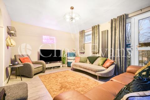 53a Glengall Grove, London, E14 3NE