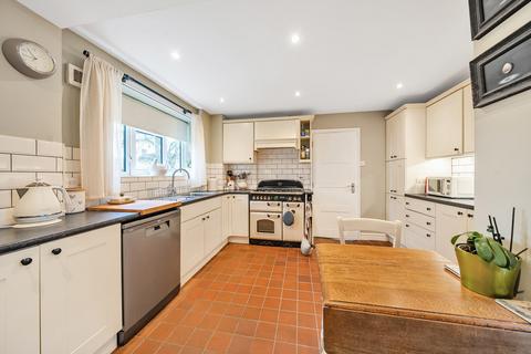 4 bedroom detached house for sale, Gosport Road, Lower Farringdon, Alton, Hampshire, GU34