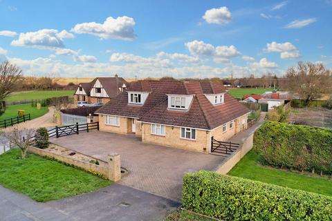 5 bedroom chalet for sale, March Road, Wimblington, PE15