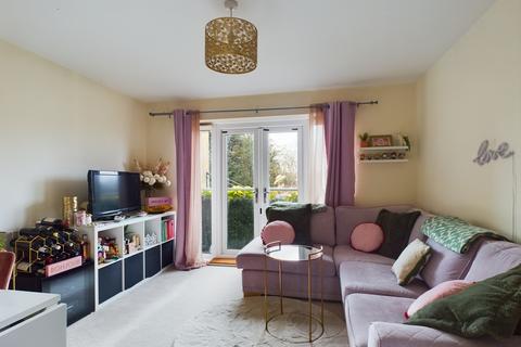 2 bedroom flat for sale, Sinclair Drive, Basingstoke, RG21