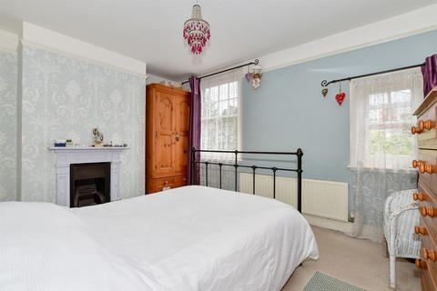 3 bedroom terraced house for sale, Tonbridge Road, Wateringbury, Kent