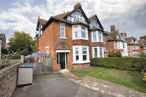5 bedroom semi-detached house for sale - Copthall Gardens, Folkestone, CT20