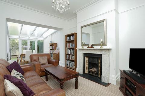 1 Copthall Gardens, Folkestone, CT20 1HF
