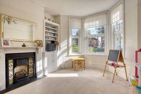 1 Copthall Gardens, Folkestone, CT20 1HF