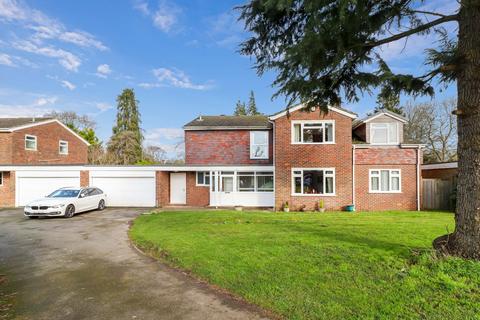 4 bedroom detached house for sale, Seagrave Road, Beaconsfield, Buckinghamshire, HP9