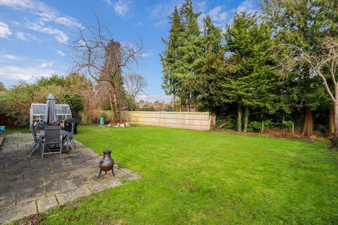 4 bedroom detached house for sale - Seagrave Road, Beaconsfield, Buckinghamshire, HP9