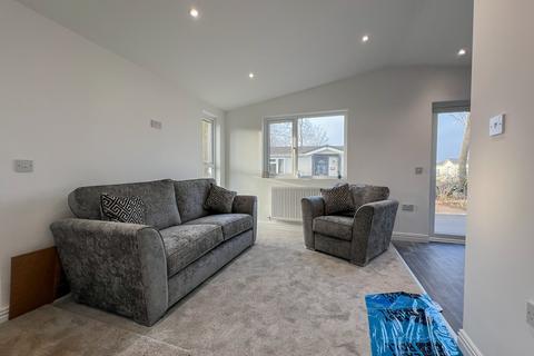 2 bedroom park home for sale, Castle Lake, Saltmarshe Castle, Tedstone Warfe, Bromyard, Hereford, Herefordshire, HR7