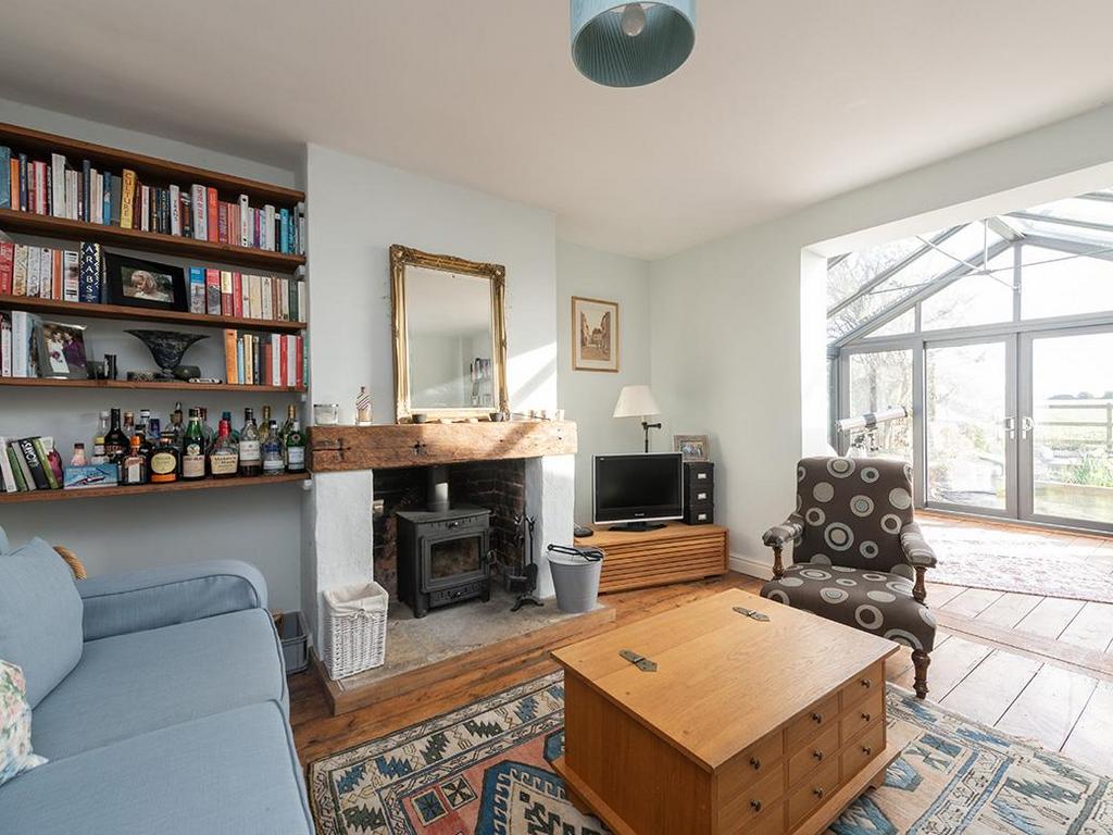 Hewish Farm Cottages, Bradford Abbas... 4 bed semidetached house for