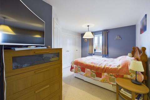 33 Cardinal Drive, Tuffley, Gloucester, GL4 0UW