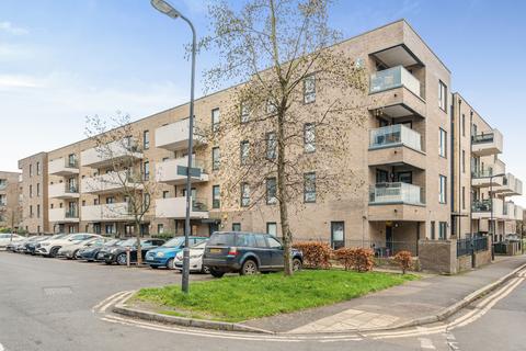 2 bedroom apartment for sale - Bluebell Court, Tranquil Lane, Rayners Lane, HA2