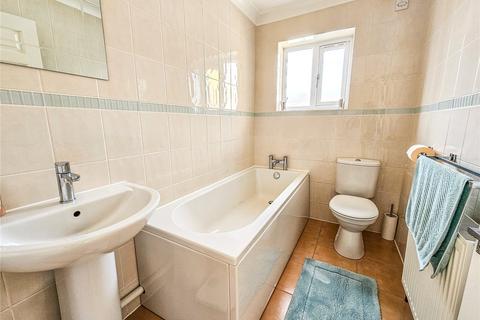 41 Hamlet Road, Romford, RM5 2DS