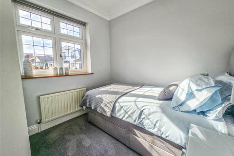 41 Hamlet Road, Romford, RM5 2DS
