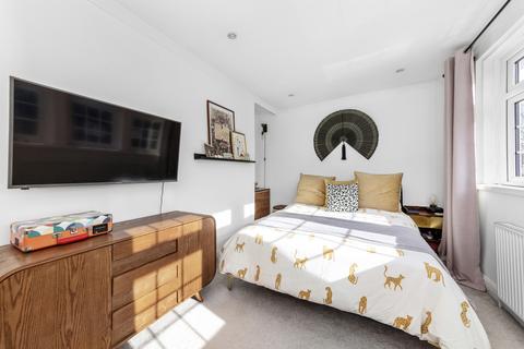 79 Dursley Road, London, SE3 8PG