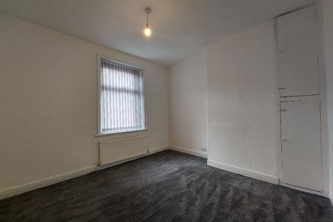 2 bedroom terraced house to rent, Kime Street, Burnley BB12