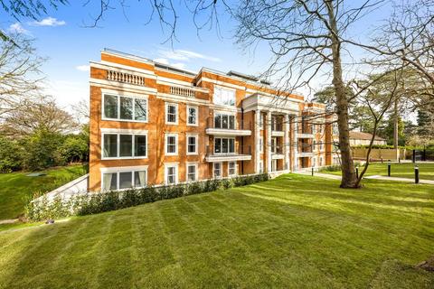 3 bedroom penthouse for sale, Lincoln Court, Old Avenue, Weybridge, Surrey, KT13