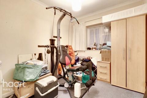 12 Snowdon Crescent, Hayes, UB3 1RJ
