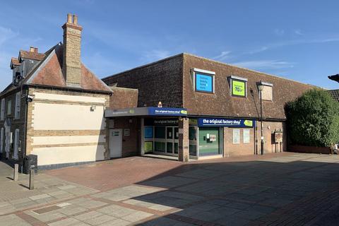 Retail property (high street) to rent, Mildenhall, Bury St. Edmunds IP28