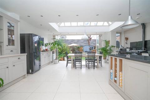 5 bedroom terraced house for sale, Lynmouth Road, London, N2