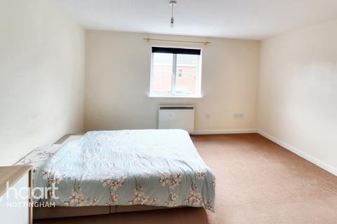 16 Emperor Close, Nottingham, NG5 1QR