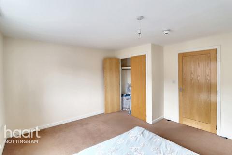 16 Emperor Close, Nottingham, NG5 1QR