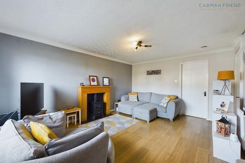 3 bedroom semi-detached house for sale, Capeland Close, Saltney, CH4