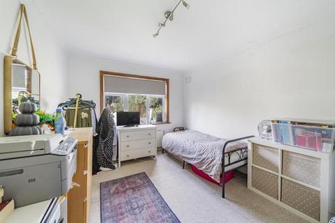 111 Vista Way, Kenton, Harrow, HA3 0SJ