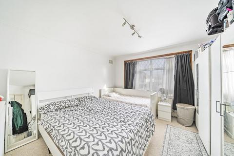 111 Vista Way, Kenton, Harrow, HA3 0SJ