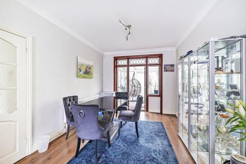 111 Vista Way, Kenton, Harrow, HA3 0SJ