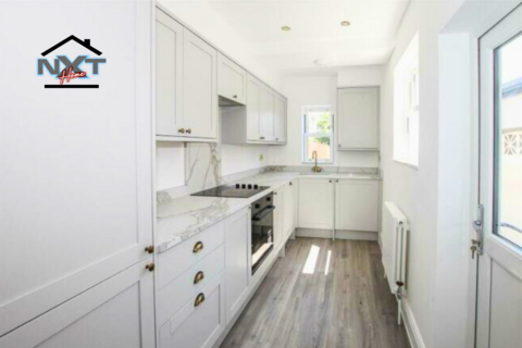 73 Coopers Hill, Ongar, CM5 9EF