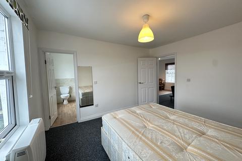 1 bedroom flat to rent, Green Lane, Ilford, Essex, IG1