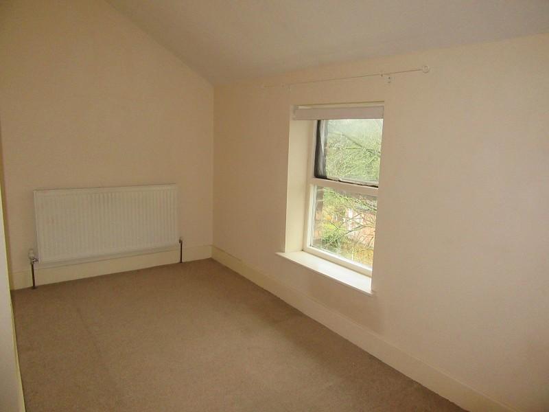 Bedroom 2 pic b