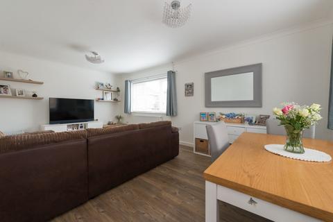 25 Bathurst Close, Newington, Ramsgate, CT12 6LU