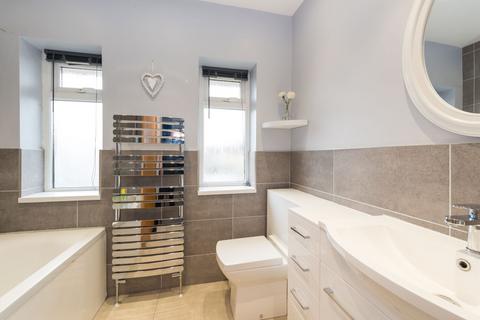 25 Bathurst Close, Newington, Ramsgate, CT12 6LU