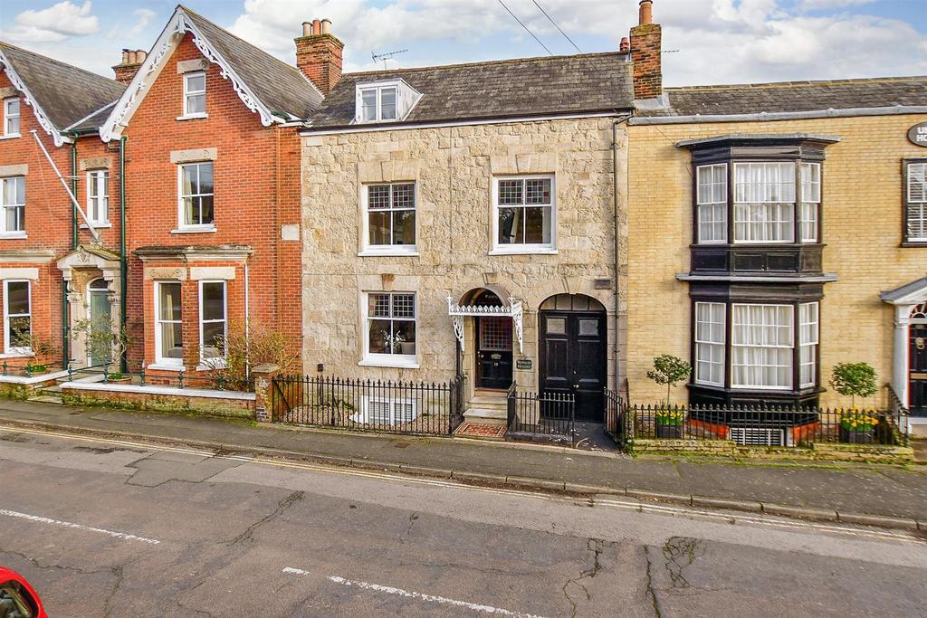 Union Road, Cowes, Isle of Wight 6 bed terraced house for sale £925,000