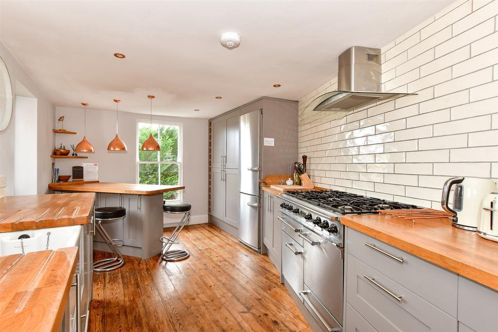 Kitchen/ Breakfast Room