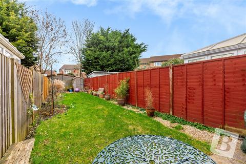 3 bedroom terraced house for sale - Tyler Way, Brentwood, Essex, CM14