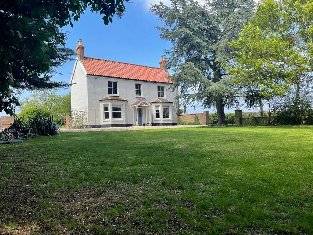 Morley St Peter 4 bed detached house for sale £650,000