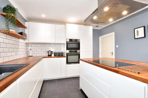 2 bedroom apartment for sale, The Broadway, Maidstone, Kent