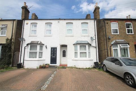 4 bedroom semi-detached house to rent, Glebe Road, UXBRIDGE, Greater London