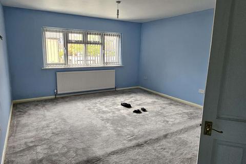 3 bedroom flat to rent, Ilford IG6