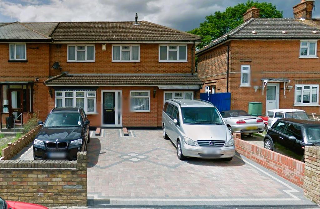 3 Bedroom Barkingside.