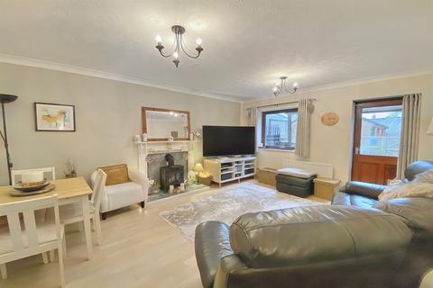 2 bedroom terraced house for sale - Salway Ash