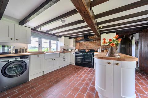 3 bedroom detached house for sale, Llanddewi, Llandrindod Wells, Powys, LD1