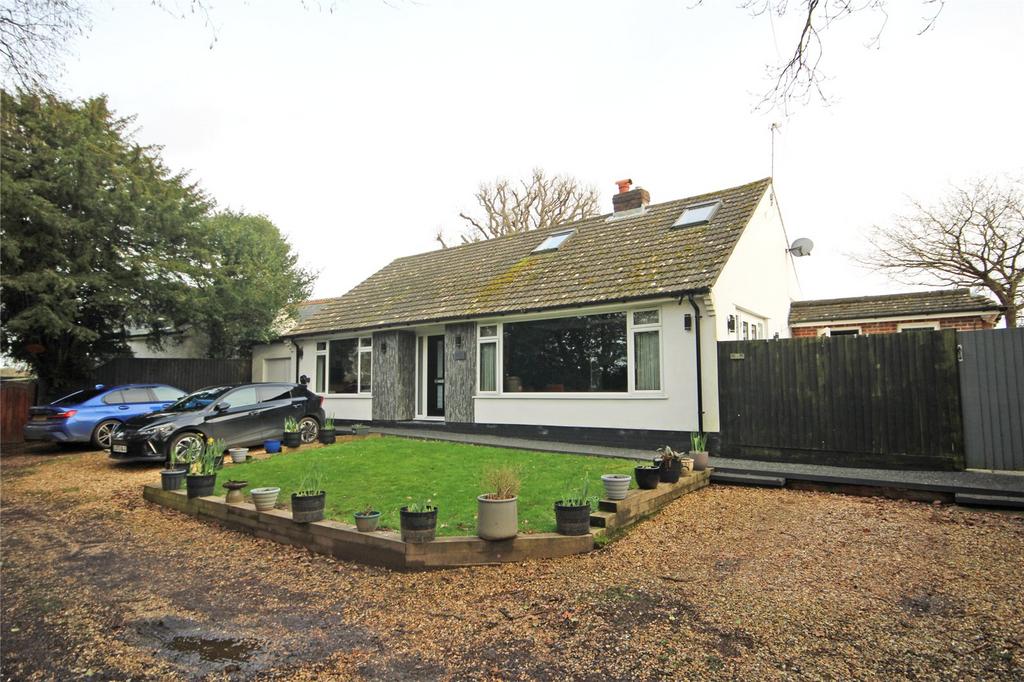 Everton Road, Hordle, Lymington, Hampshire, SO41 4 bed bungalow for