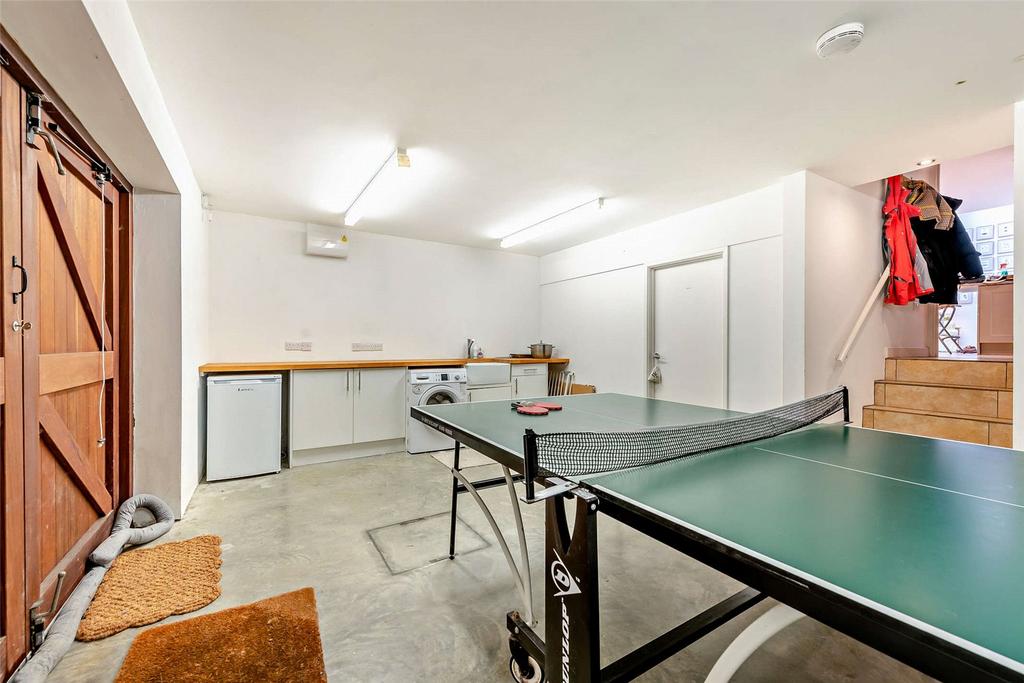 Garage Area