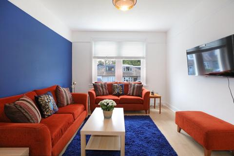 3 bedroom bungalow to rent, Craigleith Hill Gardens, Edinburgh EH4